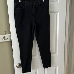 White House Black Market